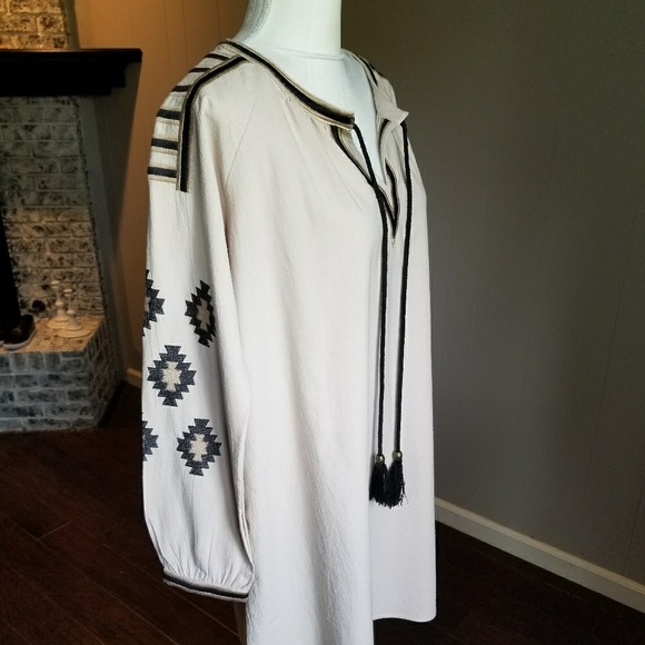 Unique long sleeved cotton dress. - Picture 5 of 8